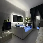 Tropical Rhapsody - Jacuzzi & King Size A Torino Centro