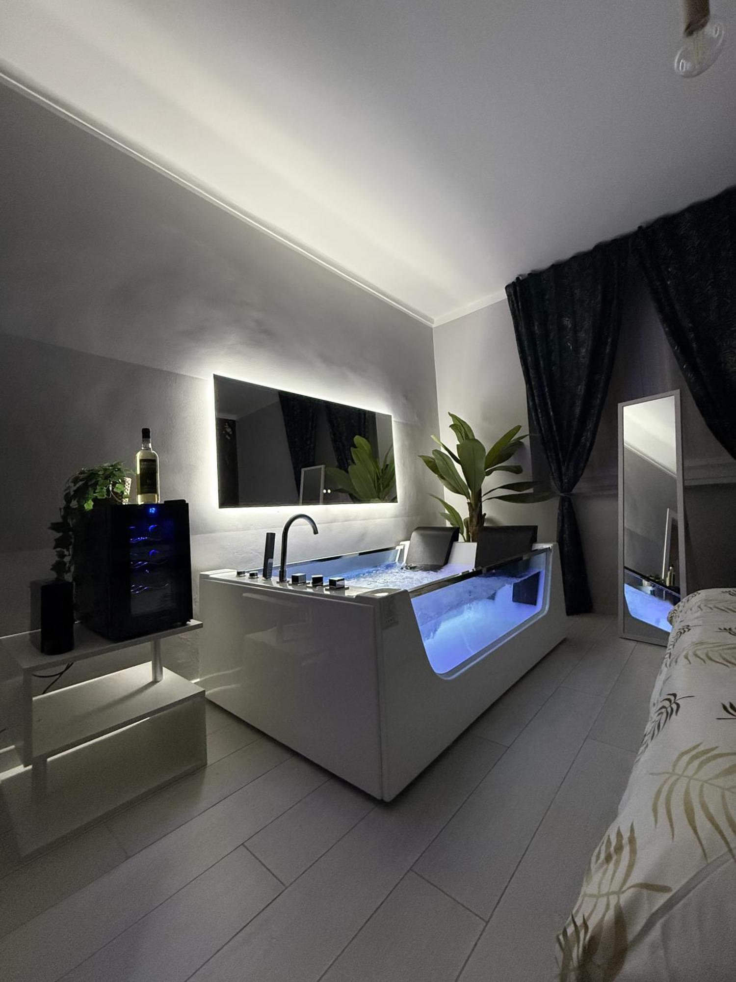 Appartement Tropical Rhapsody - Jacuzzi & King Size A Centro Turin